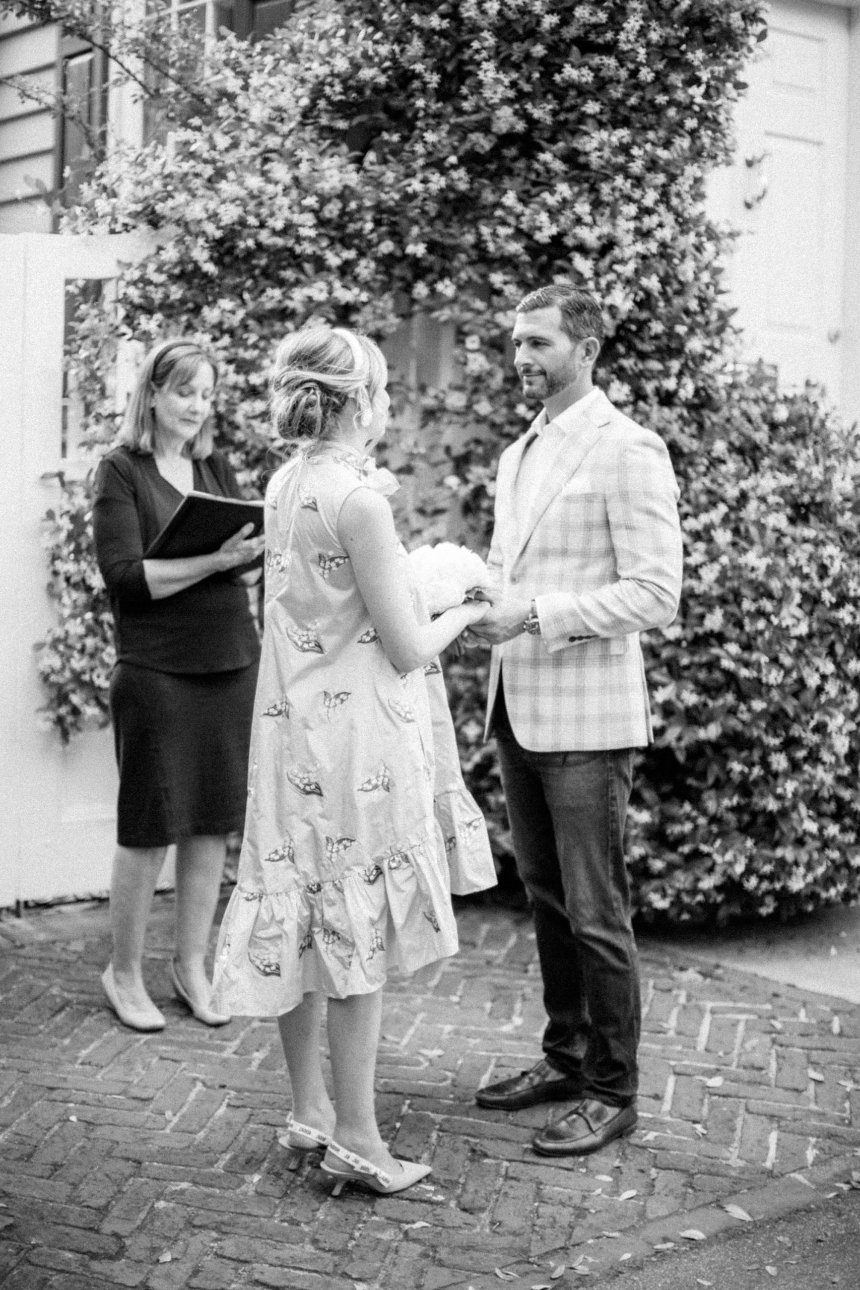 married couple exchanges vows in Charleston SC