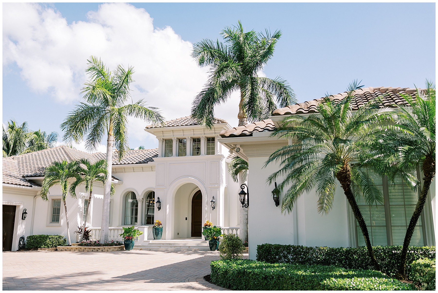 Florida home with palm trees in Naples