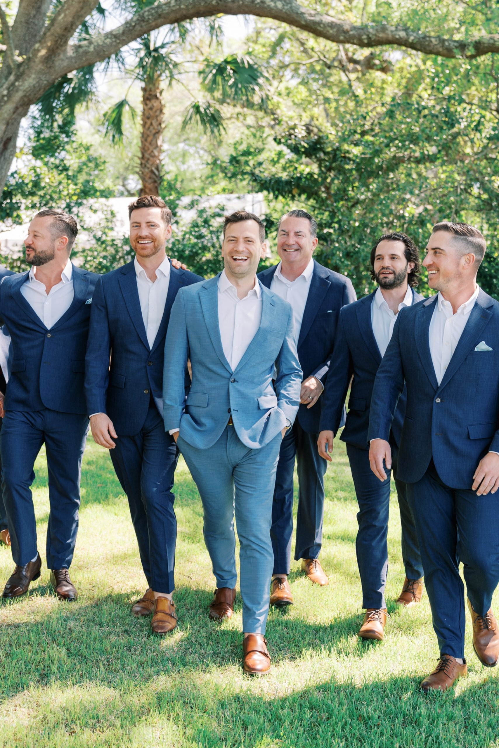 groom and groomsmen 