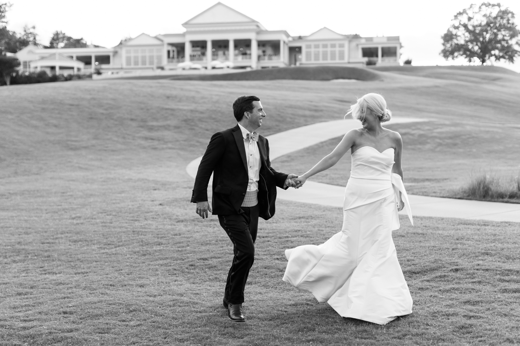 Timeless wedding portraits from Charlotte, NC Wedding at Myers Park Country Club