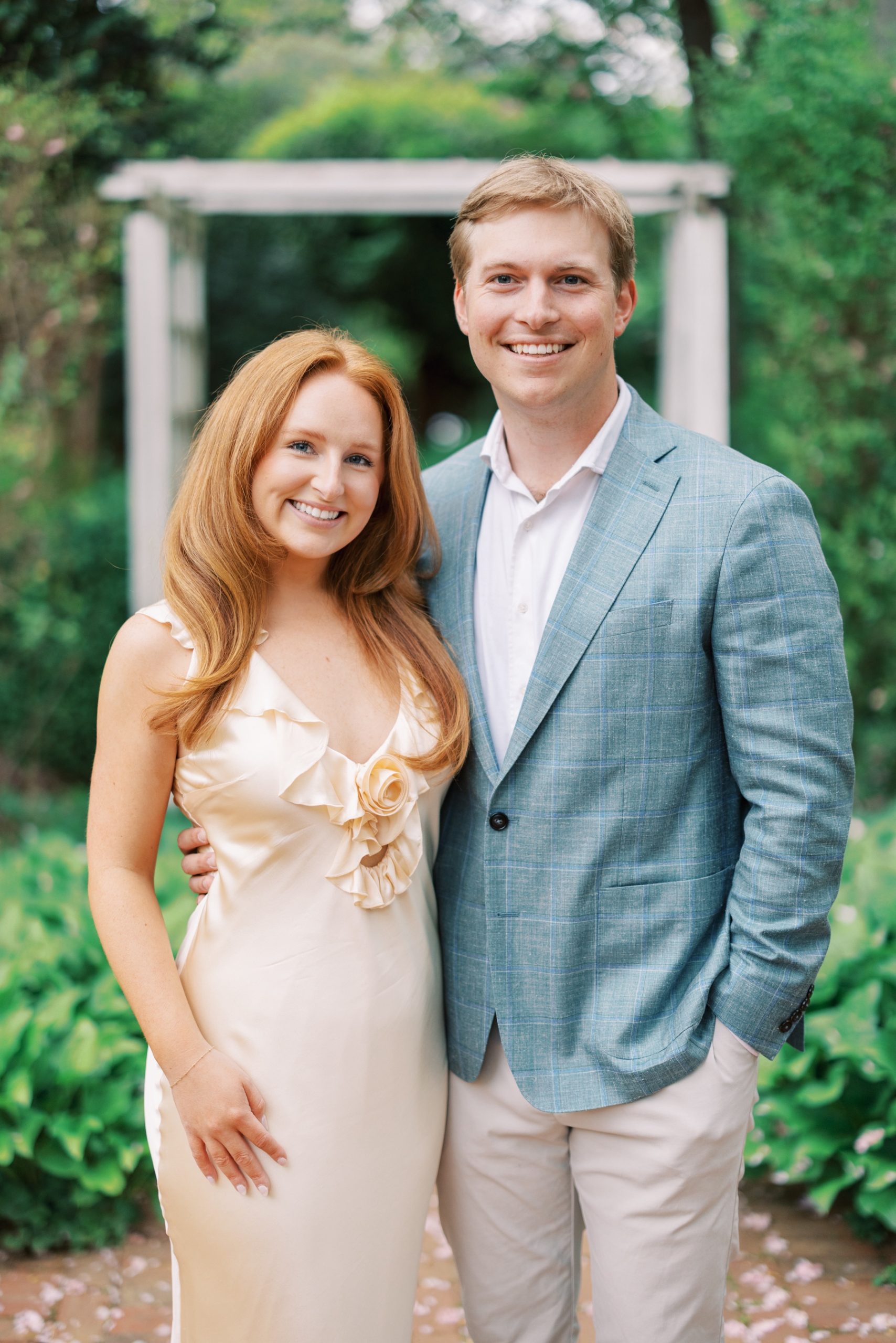 Spring Engagement Session at Wing Haven Gardens 
