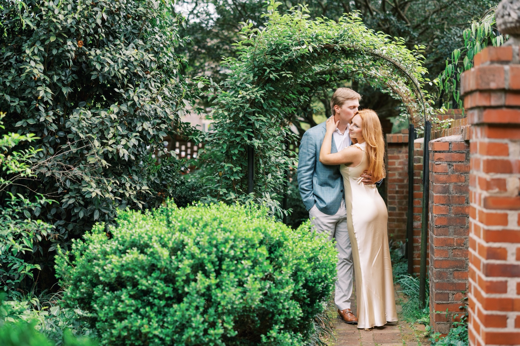 Timeless spring engagement photos 