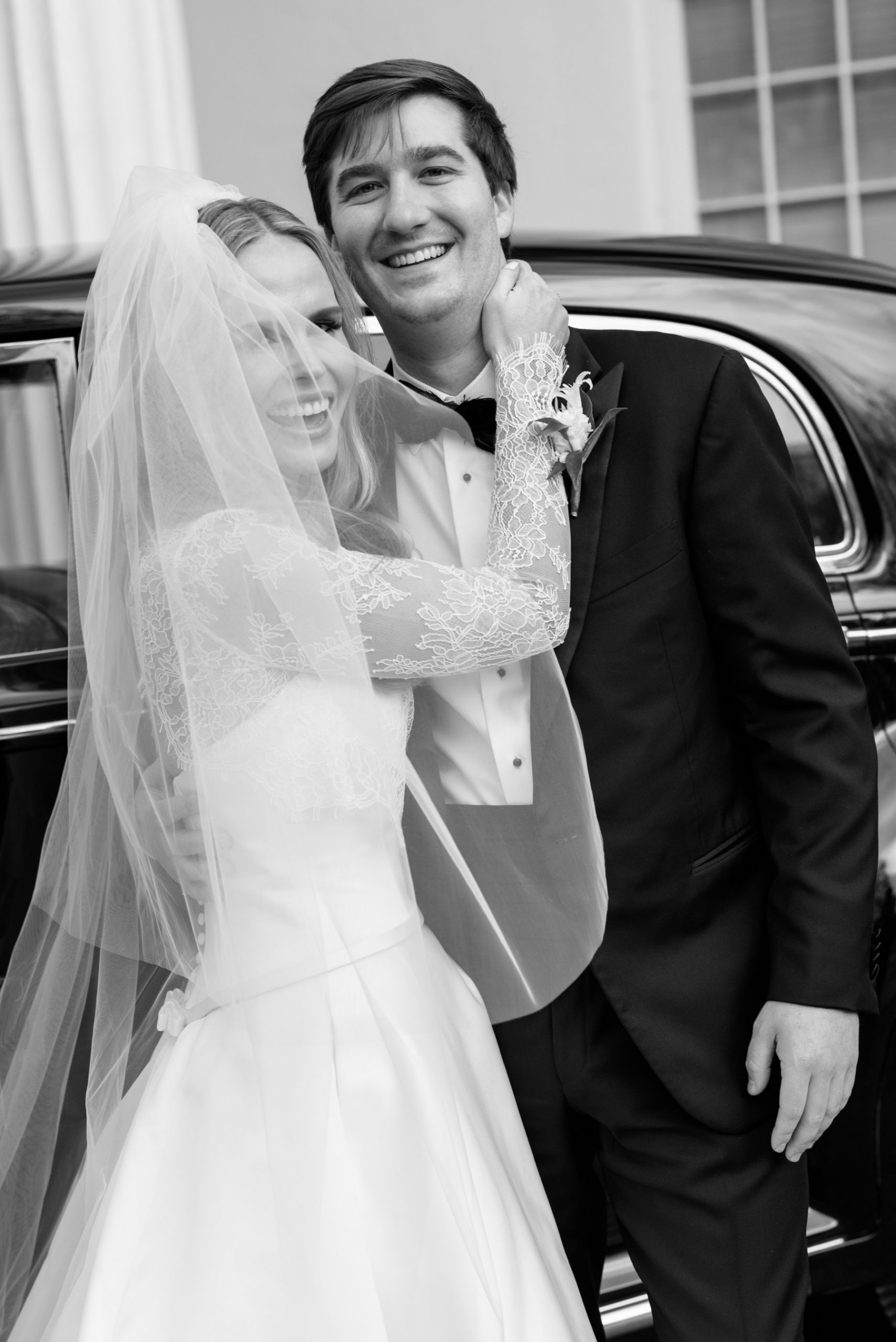 Timeless and joyful wedding photos 