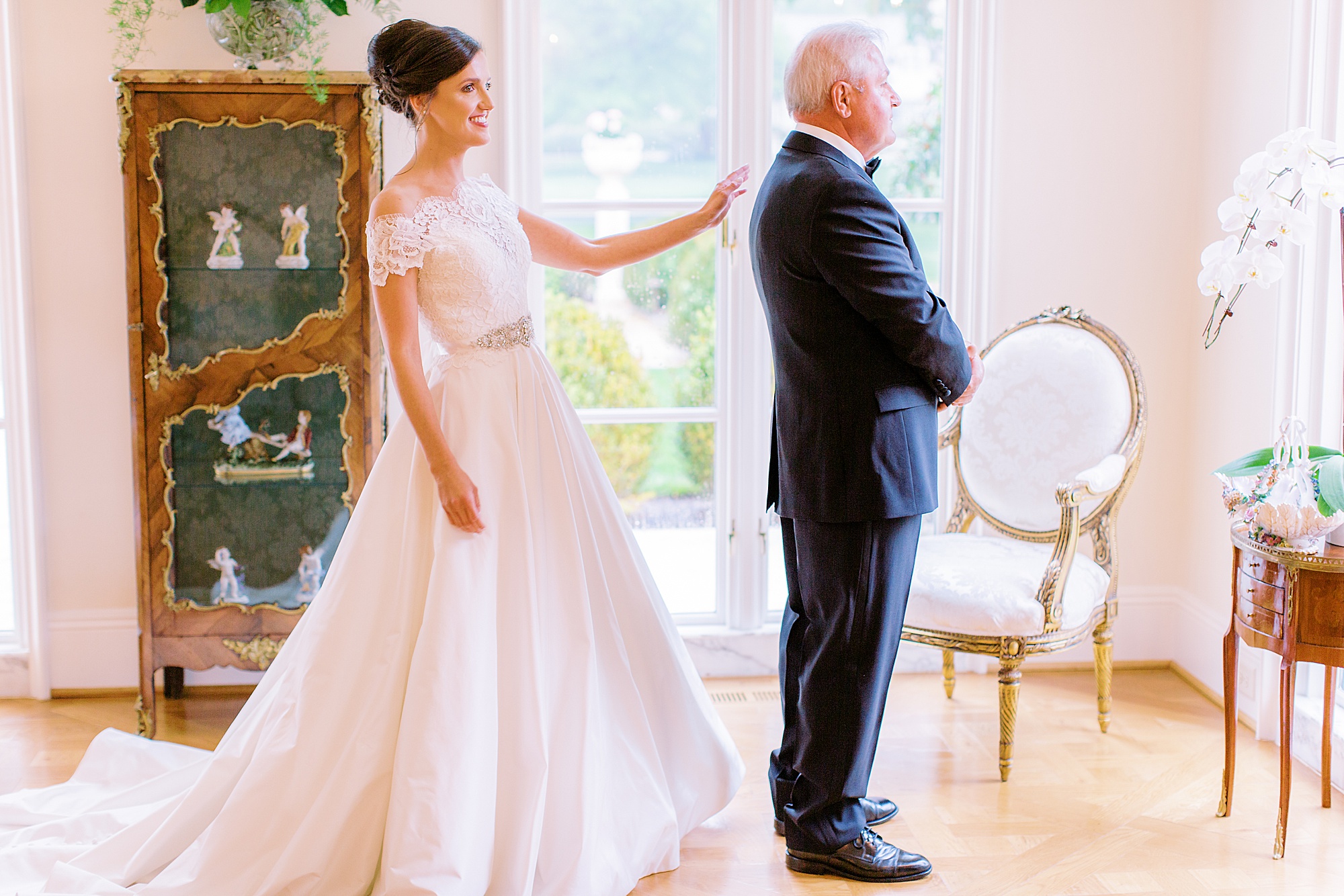 first look for bride and father